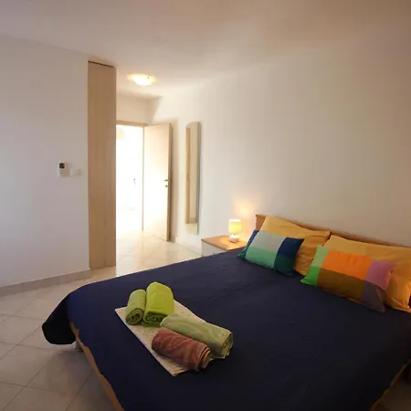 Dino & Toni Apartament Novi Vinodolski